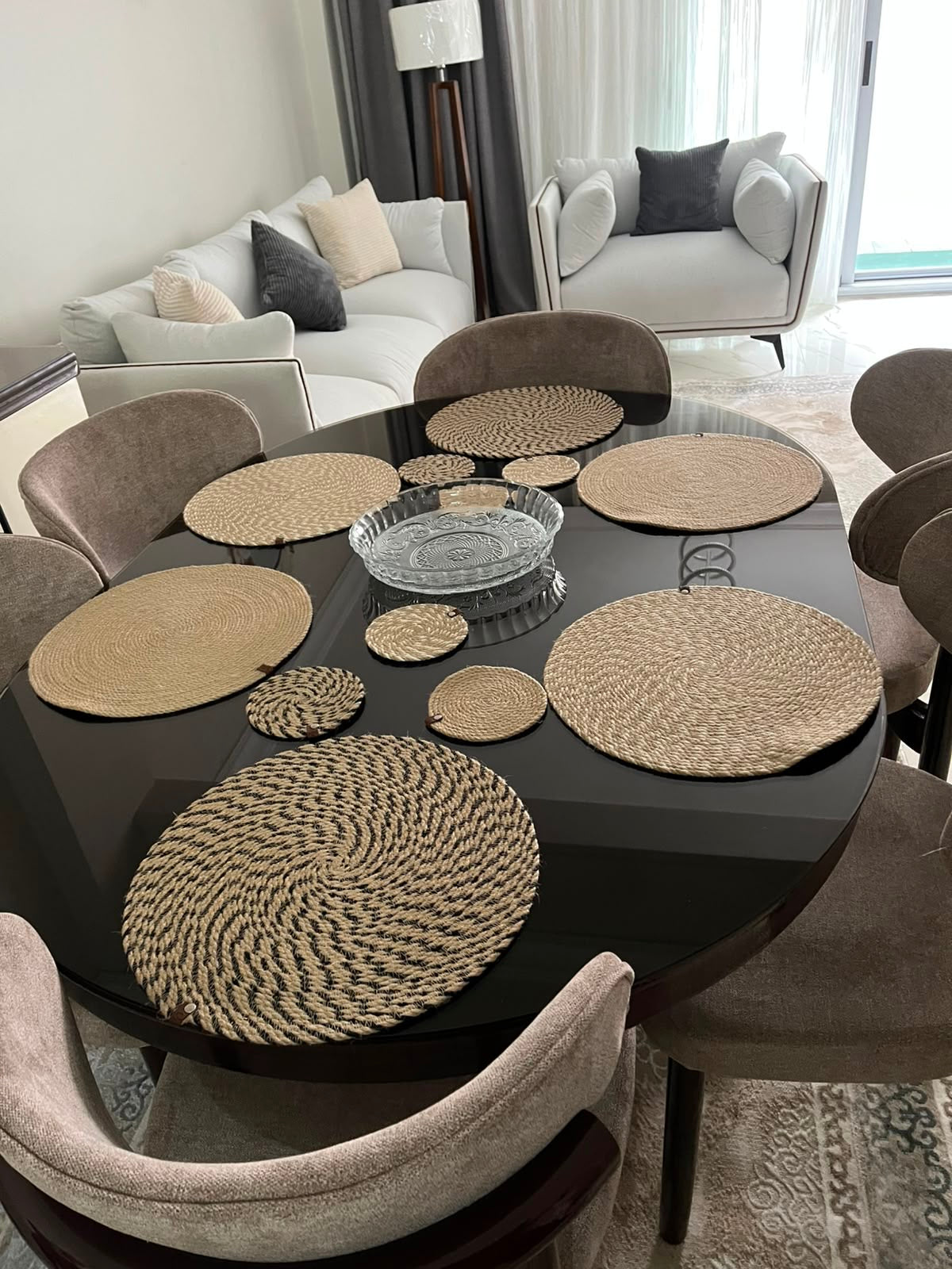 4 placemats size 30cm